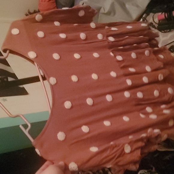 Cute Top - Picture 2 of 2